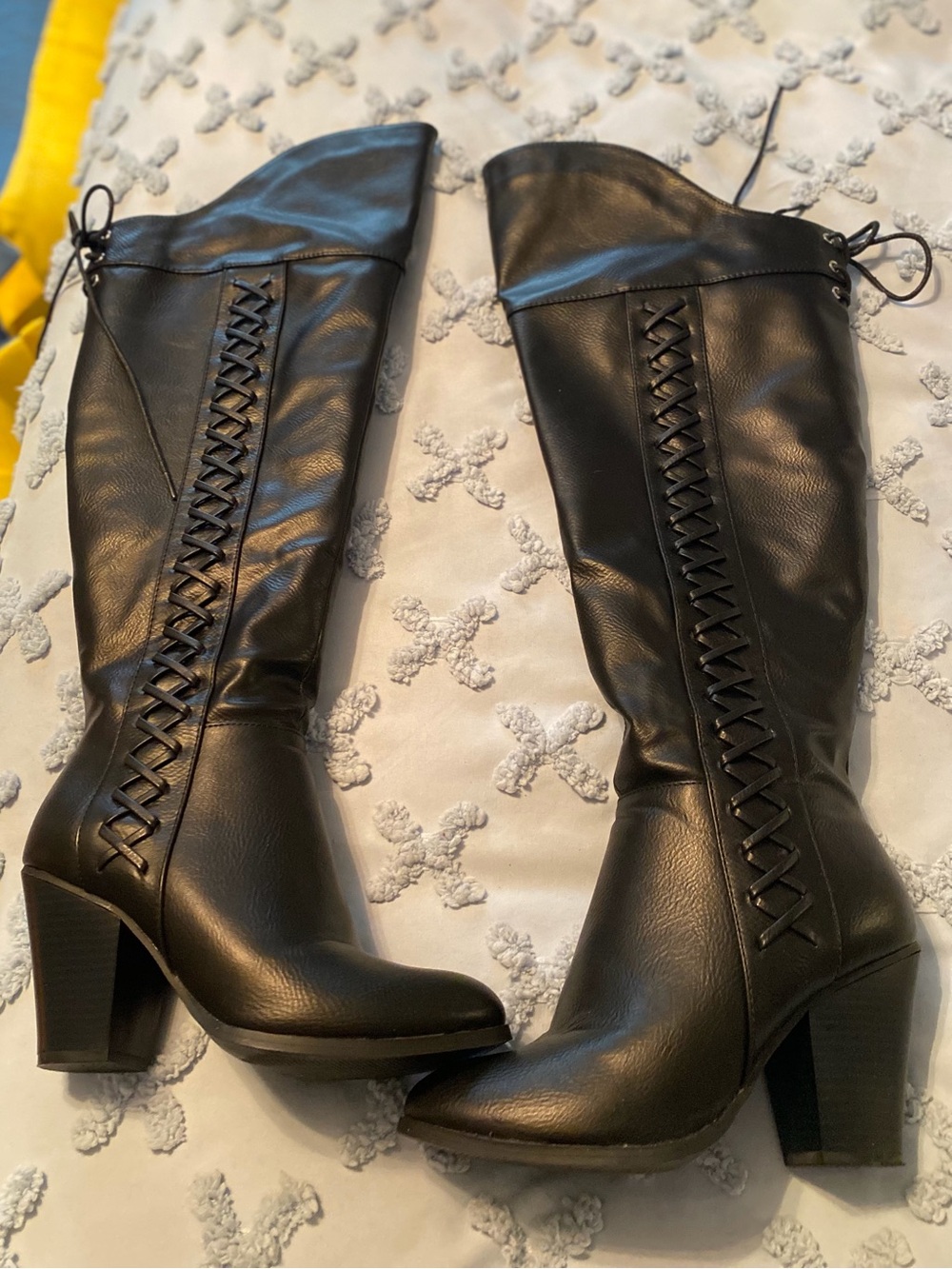 OVER THE KNEE BOOTS